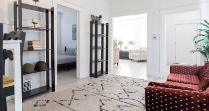 Spacious 4BR Family Home in Detroit Wifi & Parking