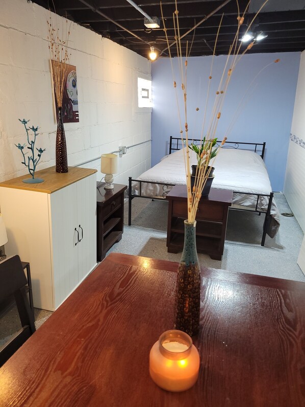 1 bedroom, WiFi, bed sheets