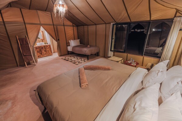 4 habitaciones, ropa de cama de alta calidad y cubrecamas 