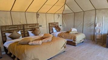 Barraca família, vista para o deserto | 4 quartos, roupas de cama premium, edredons de pluma