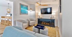 Smart TV, fireplace
