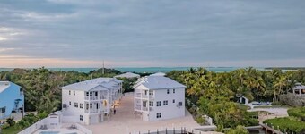 Islamorada Fishing Getaway: Dock, Pool & Sunrise