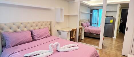 1 chambre, bureau, fer et planche Ă repasser, Wi-Fi