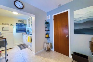 Interior - Cozy City Guesthouse with Patio (Hallandale Beach)