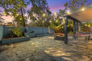 屋外ダイニングエリア