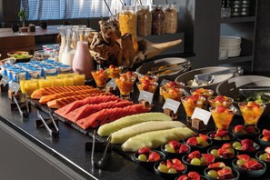 Gratis kontinental frukost varje dag 