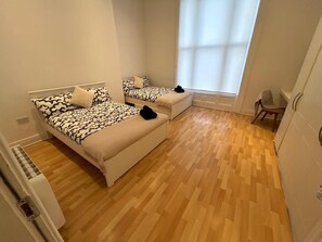1 bedroom, iron/ironing board, free WiFi, bed sheets - Central Apartment  Dublin 1 - 6 sleeping  (Dublin)