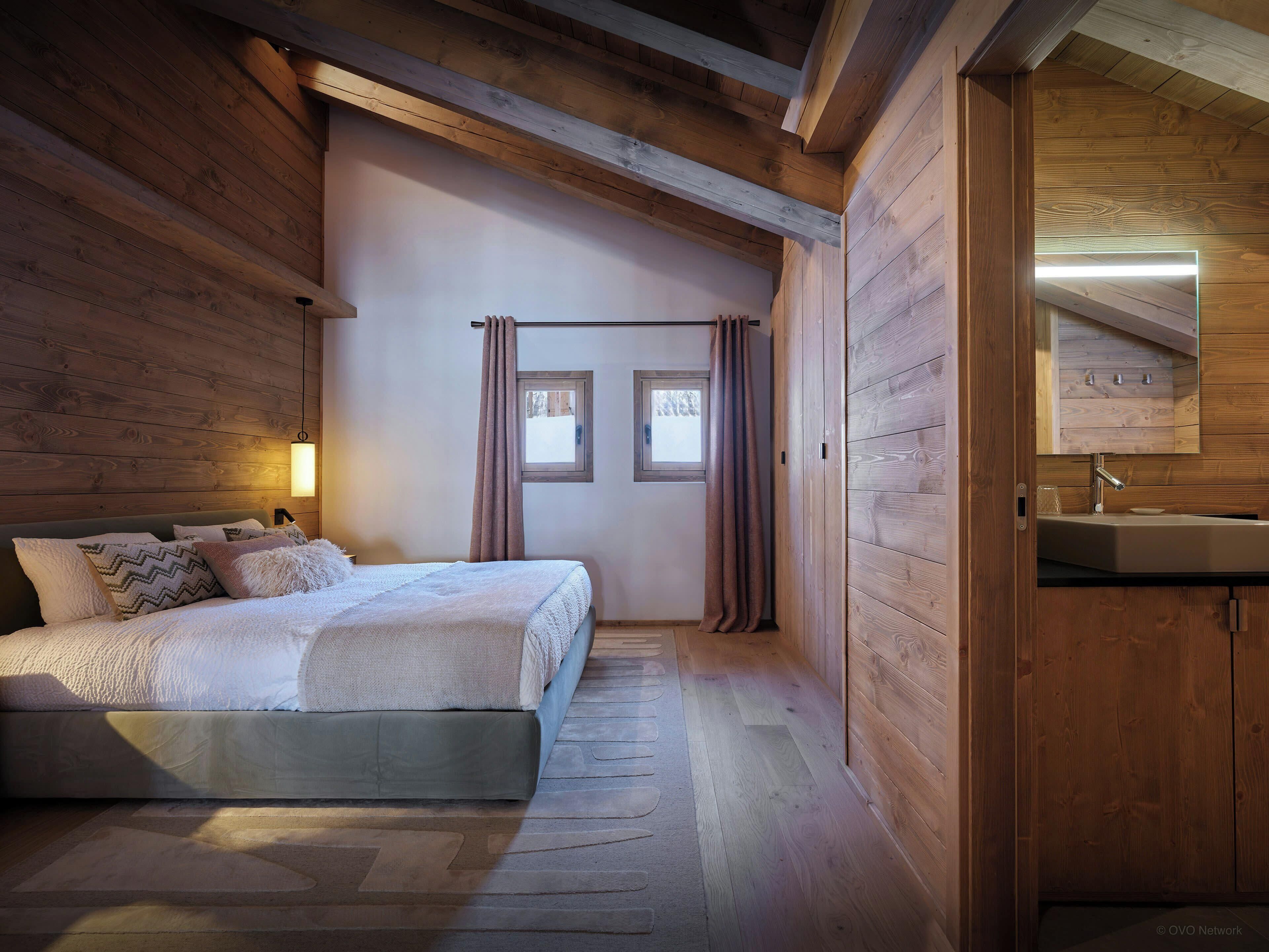 6 bedrooms, WiFi, bed sheets