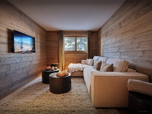 TV, fireplace, video games, stereo