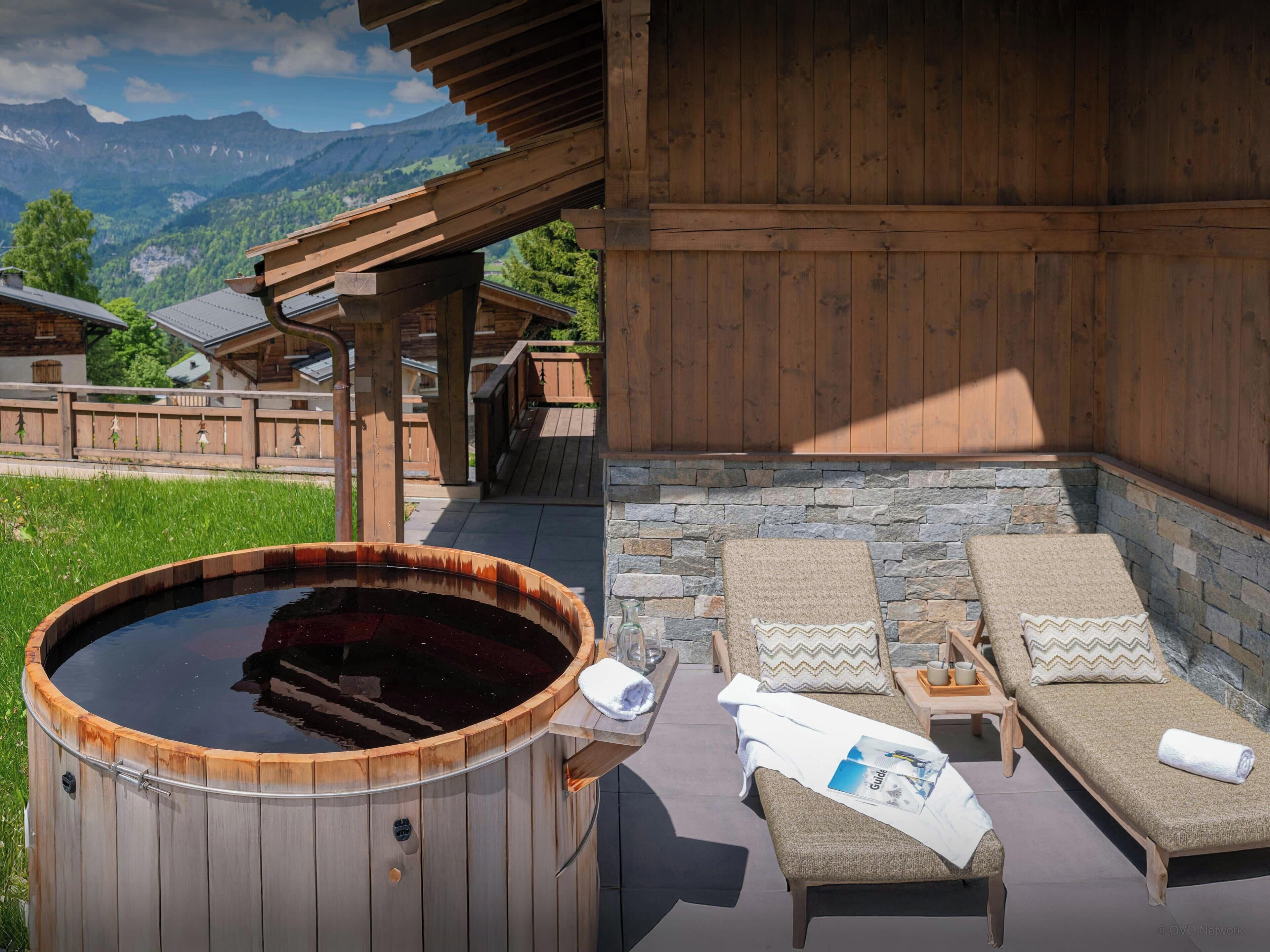 Bain à remous extérieur
