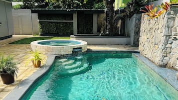Piscine extérieure