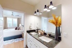 Exterior - 101-3_clearwater_lofts_ph (Keystone)
