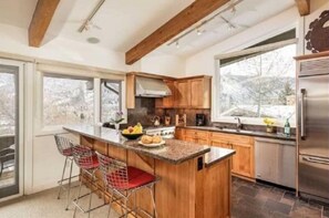 Exterior - Aspen_downtown_condo_4bd_gen (Aspen)