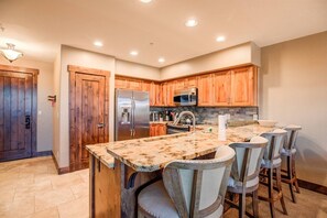 Exterior - Crystal Peak 2 Bedroom Condo at Peak 7 (Breckenridge)