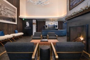 Exterior - Vail Village Gravity Haus 3 Bedroom Residence (Vail)