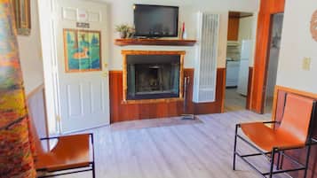 豪華小屋 | 客廳 | 平面電視