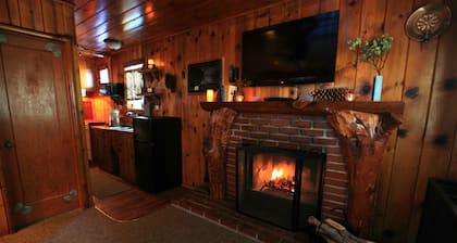 Sleepy Hollow Cabins and Hotel