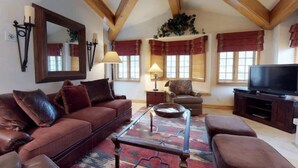 Exterior - Vail Bridge Street 3 Bedroom Condo (Vail)