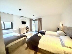 Classic Townhome - Posada Pinar de Besares (Chacras de Coria)