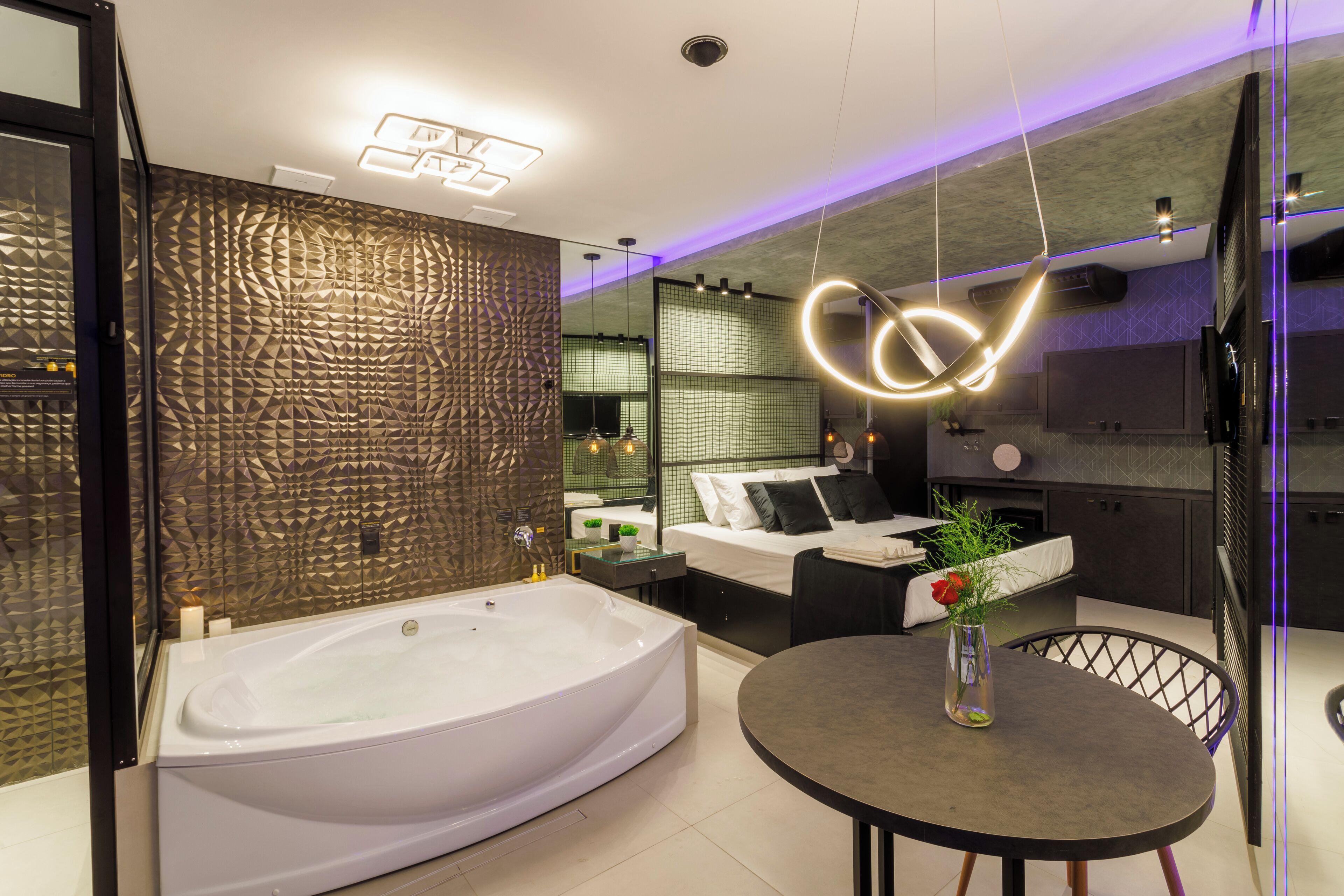 Televisión 40 pulgadas con canales de televisión por cable