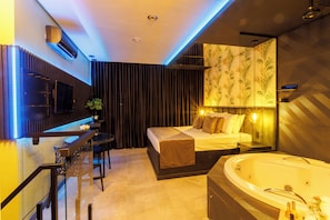 Deluxe Room | In-room dining - Medieval Motel SPA (Porto Alegre)