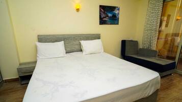 1 bedroom, iron/ironing board, free WiFi, wheelchair access