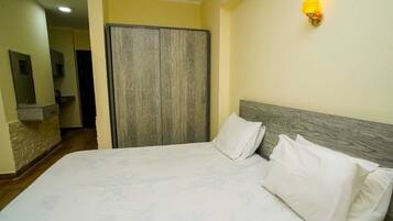 1 quarto, ferros/tábuas de passar roupa, Wi-Fi de cortesia