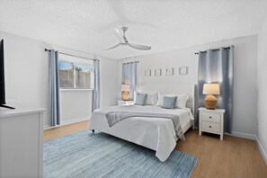 3 bedrooms, desk, iron/ironing board, travel crib