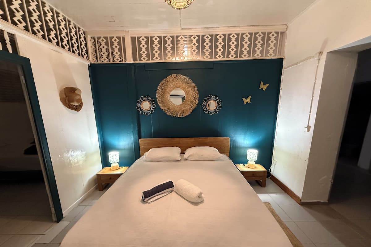 Townhouse – classic, 2 soverom, ikke-røyk, sjøutsikt | Lydisolert, strykejern/-brett og wi-fi (inkludert)