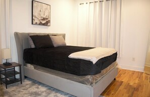 3 室のベッドルーム、アイロン / アイロン台、WiFi、ベッドシーツ