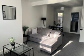 TV - 2bed Sleeps 3 - Central, Near Train Station, Wifi (Dartford)