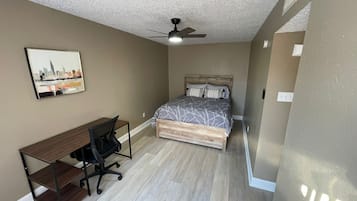 1 habitación, tabla de planchar con plancha, wifi y ropa de cama