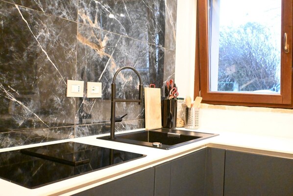 Køleskab, ovn, opvaskemaskine