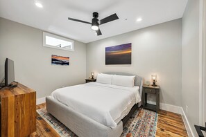 2 chambres, fer et planche à repasser, Wi-Fi gratuit, draps fournis