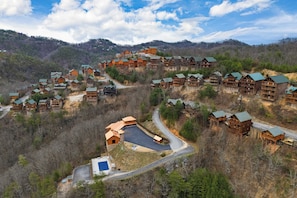 House (2 Bedrooms) | Interior - Anne's Place by Avantstay Cozy Cabin With Hot Tub, Games, Near Dollywood Attractions (Sevierville)