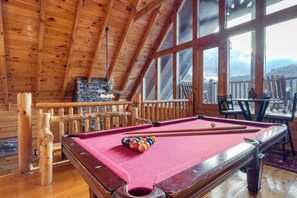 House (2 Bedrooms) | Interior - Anne's Place by Avantstay Cozy Cabin With Hot Tub, Games, Near Dollywood Attractions (Sevierville)
