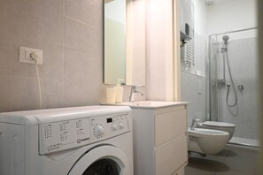 Unclassified image, 4 of 14, button