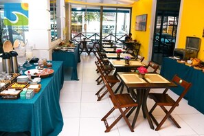 Free daily buffet breakfast - HOTEL BOA VIAGEM AEROPORTO INN (Recife)