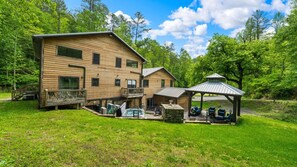 Exterior - Peaceful Side Retreat Acreage Game Room 7 Bedrooms (Townsend)