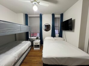 2 bedrooms, iron/ironing board, travel cot, free WiFi