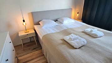 1 bedroom, iron/ironing board, travel cot, WiFi