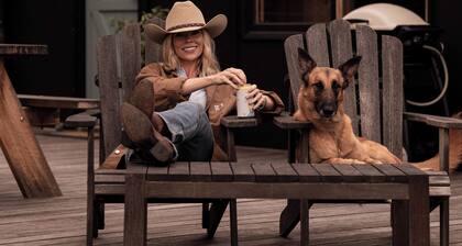 The Boscobel Cottage | 120 Acre Farm Stay w/ Wood Fired Hot Tub!