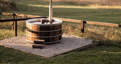 The Boscobel Cottage | 120 Acre Farm Stay w/ Wood Fired Hot Tub!