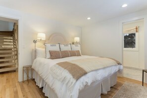 3 bedrooms, desk, free WiFi, bed sheets