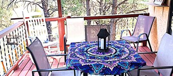 Relax with the whole family or group of friends at this cozy Behr Hideout!