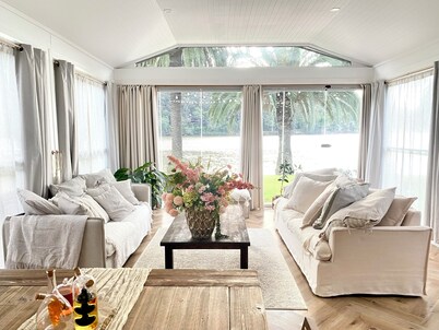 Glasshouse on the River is Pet Friendly, bring your boat or jet-ski