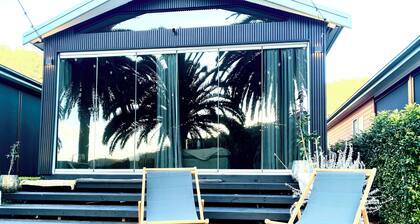 Glasshouse on the River is Pet Friendly, bring your boat or jet-ski