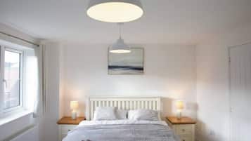 4 bedrooms, iron/ironing board, free WiFi