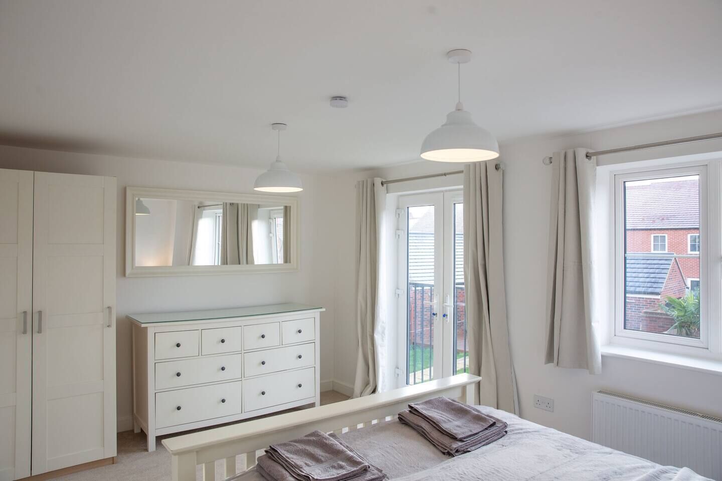 4 bedrooms, iron/ironing board, free WiFi