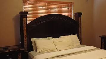 2 bedrooms, iron/ironing board, free WiFi